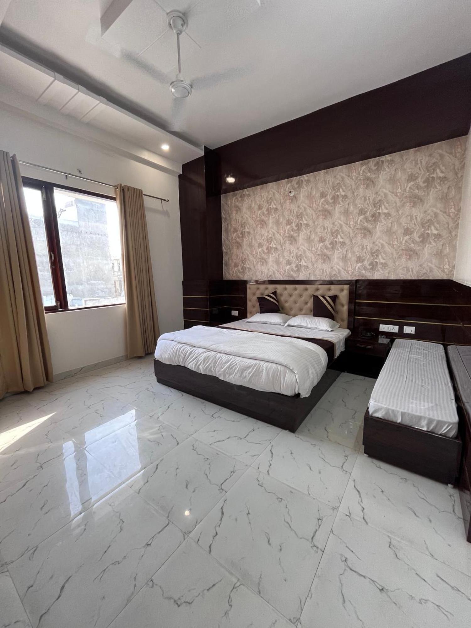 Hotel Mangalam Grand Lucknow Exterior foto